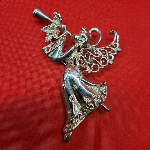 Angel Playing Trumpet Christmas Pin Brooch - Picture 1 of 12